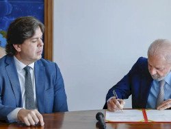 Presidente da Telebrás toma posse como ministro das Comunicações
