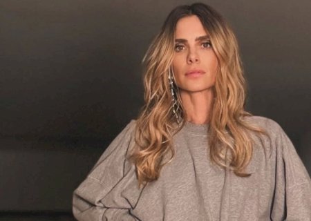 Carolina Dieckmann revela quando se sentiu bonita pela primeira vez: ‘Doido isso’