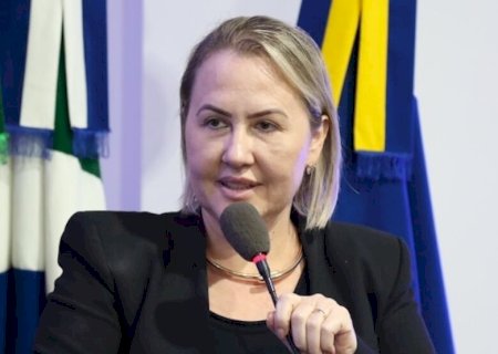 Proposta de Liandra quer cuidar de quem cuida em Dourados