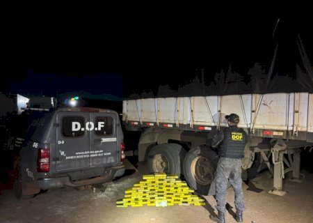 Motorista é preso com 63 quilos de cocaína em pneu de carreta na fronteira