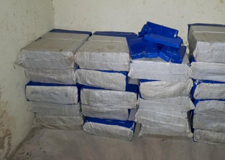 Polícia Militar apreende 920 quilos de maconha em residência na fronteira
