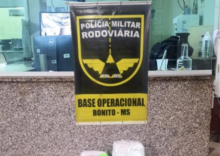 Trio é preso em carro com placas da Bolívia transportando haxixe