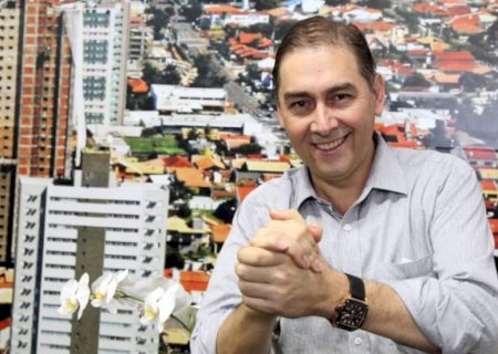 Justiça manda leiloar casa de ex-prefeito para pagar pensão alimentícia de filho