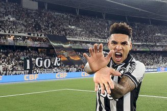 Botafogo vence o Ceará e se despede da torcida antes do Mundial de Clubes