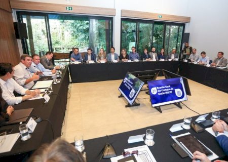 Governo reúne secretários para avaliar projetos e definir metas do 2º semestre