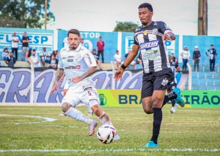 Operário repete erros, sofre castigo no fim e perde para Inter de Limeira