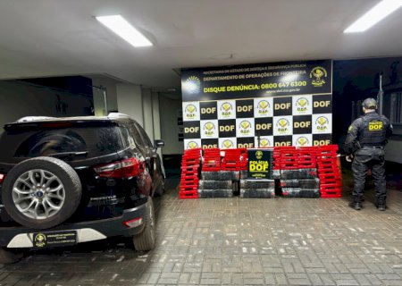 Homem é preso e adolescente apreendido com 500t de maconha em Dourados