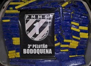 Polícia apreende caminhonete furtada com quase 2 toneladas de maconha