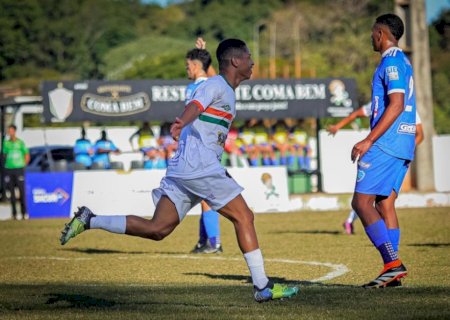 Com gol no fim, Naviraiense bate Ivinhema e entra na zona de classificação no Estadual Sub-20