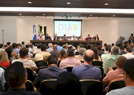 Governo apresenta proposta de regionalização e financiamento da saúde às prefeituras