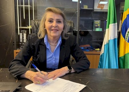 Prefeita Nair Branti reforça compromisso com servidor público e realiza pagamento antecipado