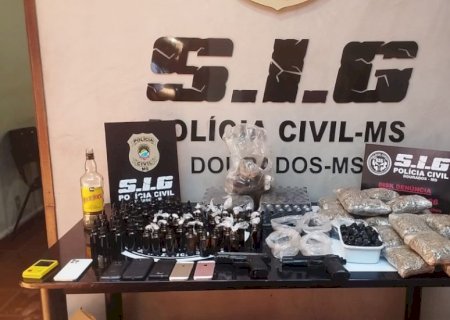 Laboratório de droga líquida é descoberto e corretor de seguros é preso