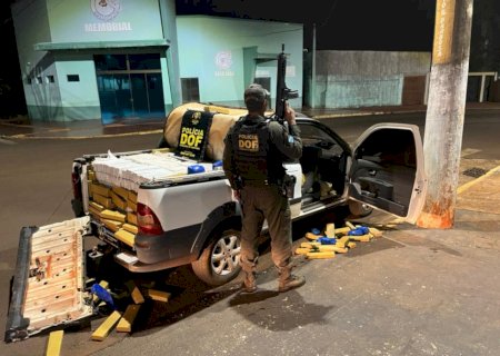 Strada furtada no Paraná é recuperada carregada com 900 quilos de drogas