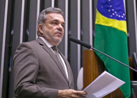Vander diz que PT vai romper com Eduardo Riedel após governador criticar prisão de Bolsonaro