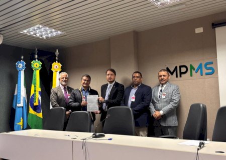 Acordo entre prefeitura e MP garante criação de 210 cargos de professor de apoio