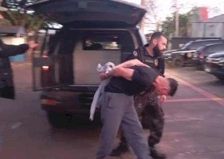 Homem que feriu dois a tiros em saída de boate no centro de Dourados é preso