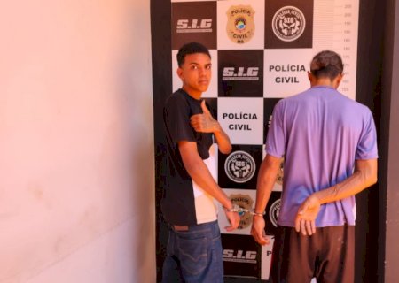 Traficante dá joinha ao ser preso pelo SIG com drogas e granada na Via Parque