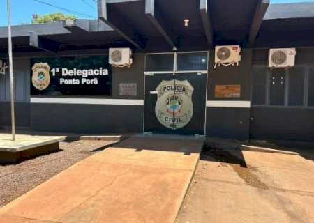 Noiva vai à delegacia após homem ameaçar colocar fogo na casa com ela dentro