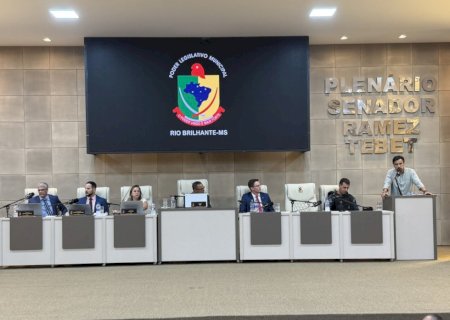 Juiz mantém eleição de Mesa Diretora e condena vereadores por litigância de má-fé