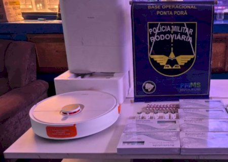 Fiscalização encontra aspirador de pó e remédios para emagrecer em pneu de carro