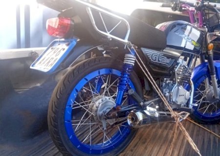 Motocicleta com mais de R$ 1,2 mil em multas é apreendida em Ponta Porã