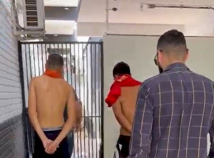 “Vai tomar de oitão”: Homens são presos por ameaças e disparos de arma de fogo na Vila Cachoeirinha