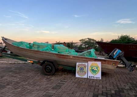 Embarcação com cigarros contrabandeados é apreendido próximo à divisa entre MS e PR