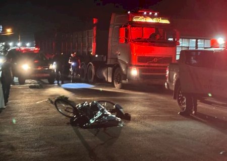 MS: identificado o ciclista que morreu atropelado por caminhão boiadeiro