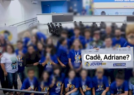 Programa de Adriane promete prêmios, mas alunos vencedores levam apenas 'papel'