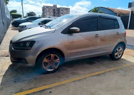 Jovem é detido em posto de combustível com veículo furtado e preparado para o contrabando