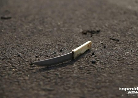 Ex persegue e esfaqueia mulher no meio da rua em Paranaíba: 'vou te matar'