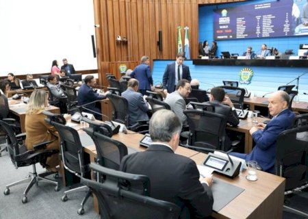 Deputados votam hoje projeto que dá transparência na conta para quem gera energia solar