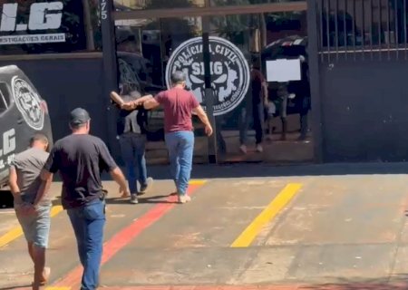 Dupla suspeita de roubar entregadores de pizza é presa em Dourados