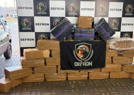 Jovem é preso com quase 800 quilos de maconha em carro com placas do Paraguai