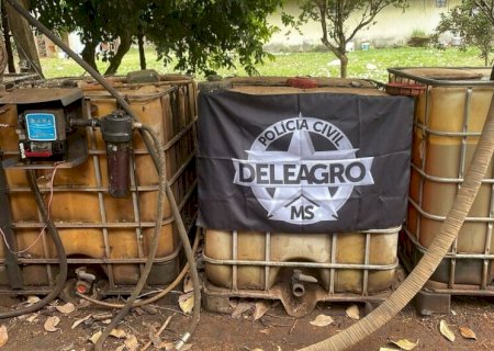 Motorista de caminhão-tanque é preso por furtar carga de diesel e vender combustível