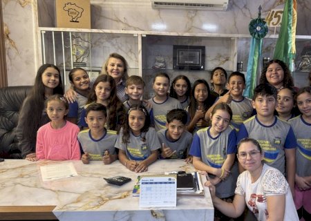 Alunos do 5º ano vivenciam aprendizado sobre cidadania e os poderes municipais