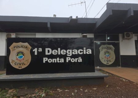 Assaltantes usam Hilux para interceptar veículos e levam mercadorias em Ponta Porã