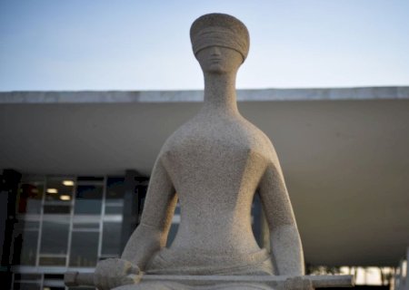 STF muda decisão de Moraes e reduz pena de condenada por 8 de janeiro