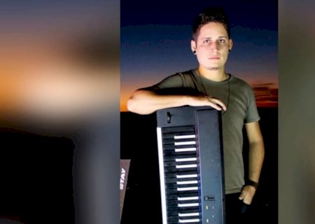 Tecladista do cantor Loubet é preso em aeroporto por compartilhar vídeo de pornografia infantil