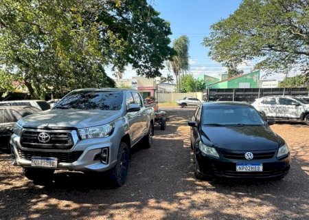 Assaltantes que roubaram muambeiros usando Hilux são presos em flagrante
