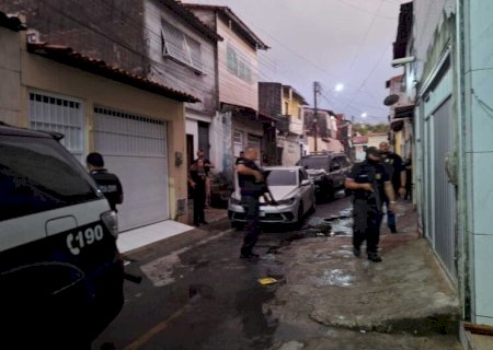 Em desafios digitais, adolescentes recrutam outros para 'lives' com automutilação e até suicídio