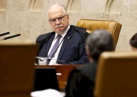 Ex-ministros e sociedade civil divulgam carta em apoio a Fachin