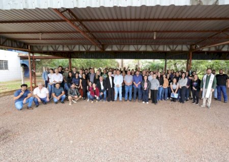 Prefeitura homenageia servidores da Saúde e destaca dedicação no cuidado com a população