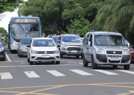 Licenciamento de veículos com placa final 0 vence nesta sexta-feira em MS